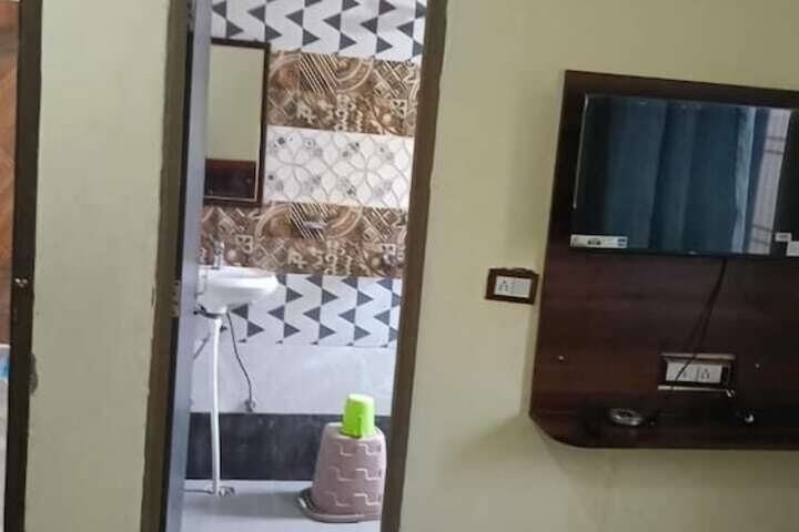 Room 17 of 63