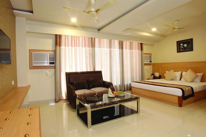 Room 5 of 31