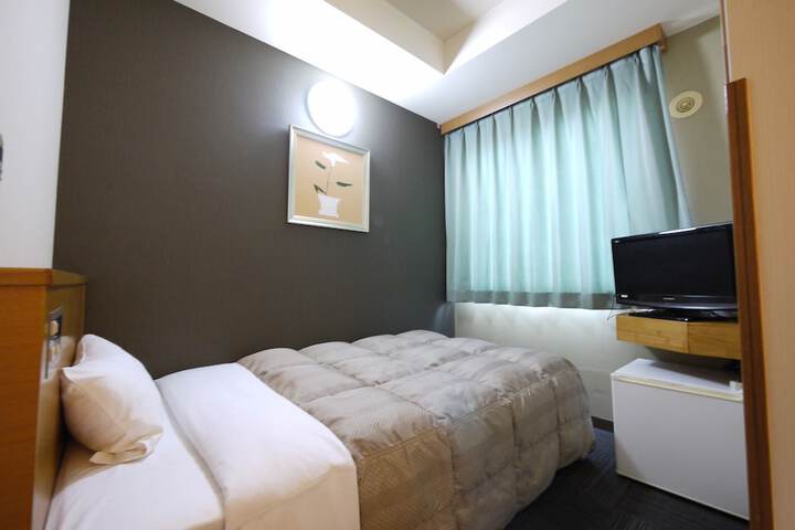 Room 4 of 27