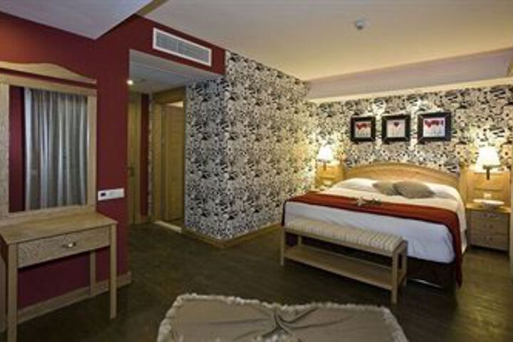 Room 8 of 49