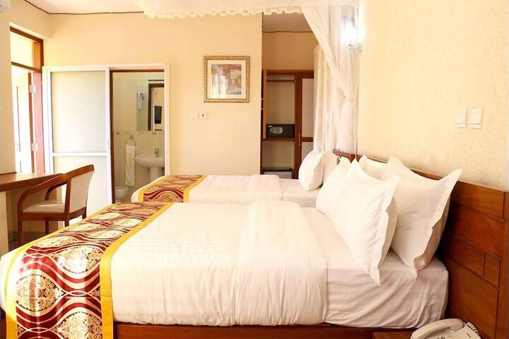Room 8 of 26