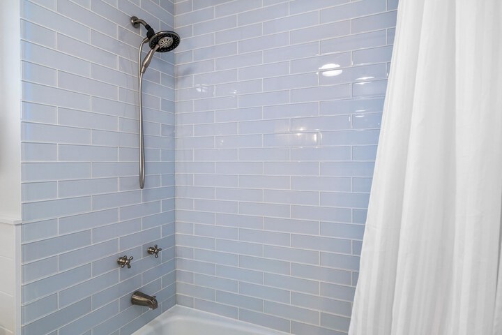 Room 15 of 19
