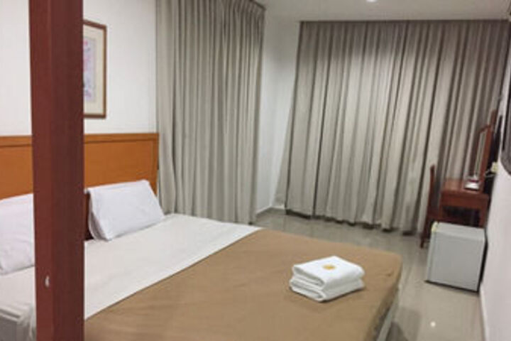 Room 18 of 43