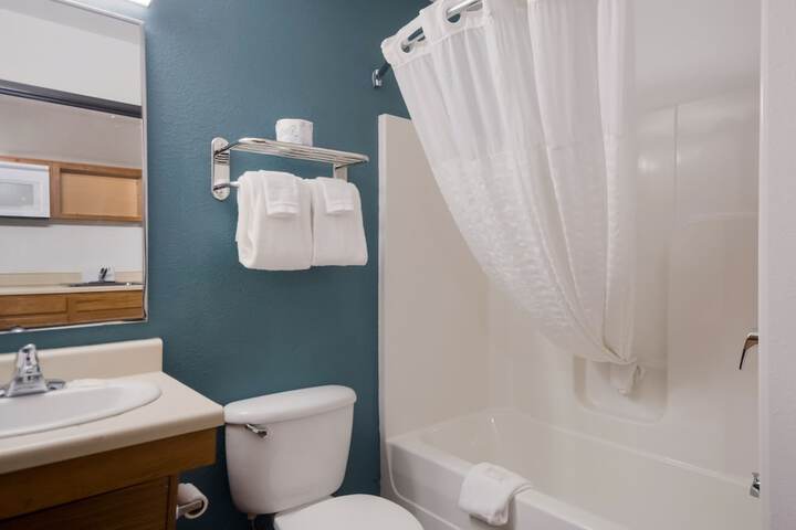 Room 19 of 28