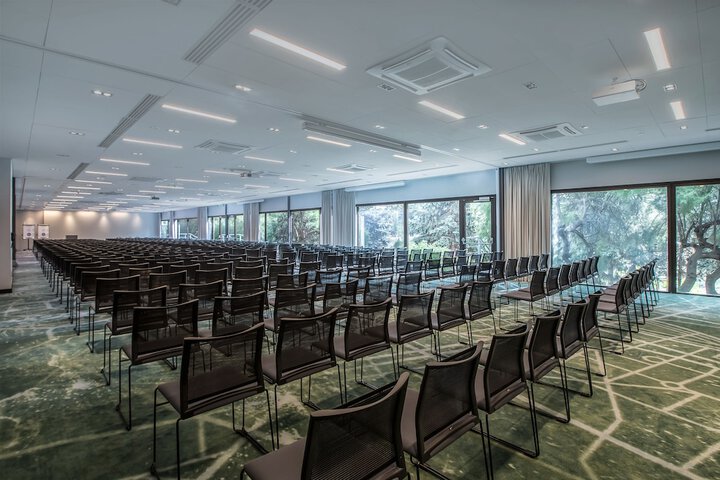 Business Center 119 of 130