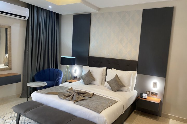 Room 9 of 41