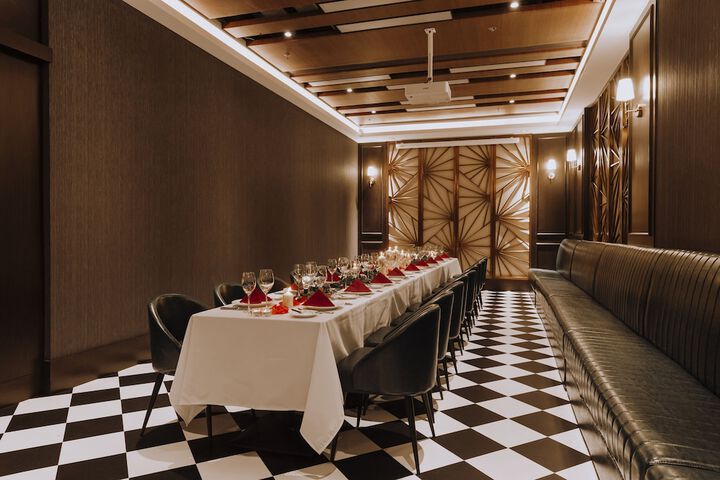 Dining 43 of 49