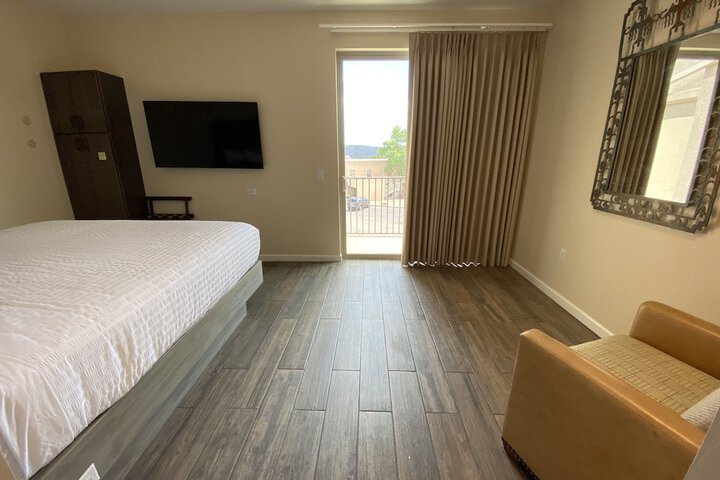 Room 12 of 60