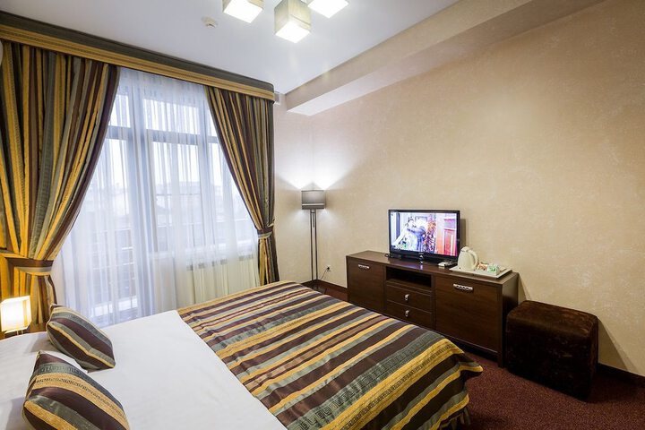 Room 13 of 85