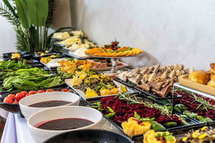 Dining 80 of 98