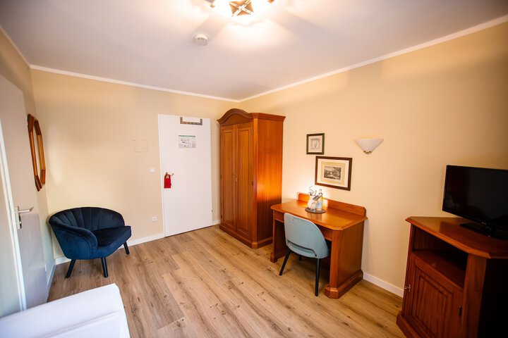 Room 38 of 72