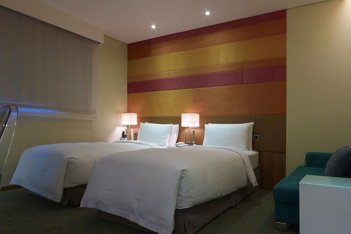 Room 16 of 56