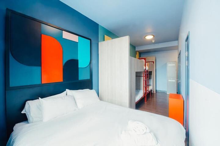 Room 20 of 48