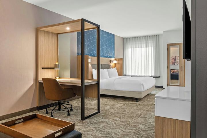 Room 9 of 40