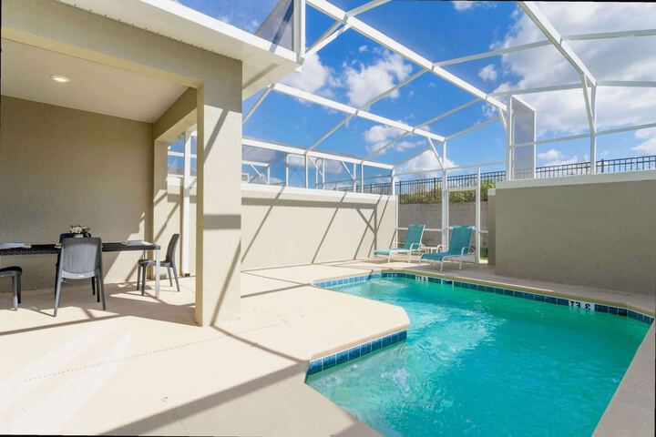 Pool 24 of 59