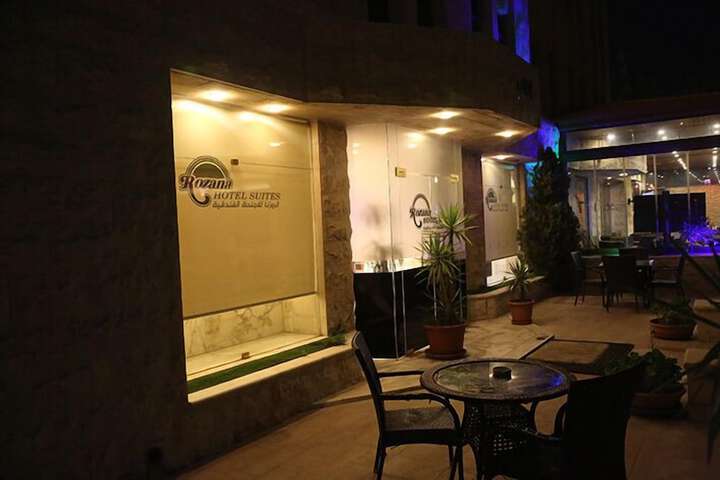 Hotel Exterior 36 of 46