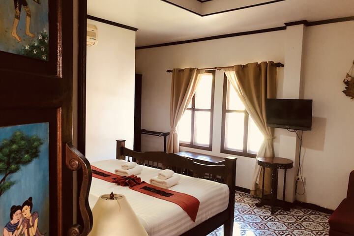 Room 13 of 48