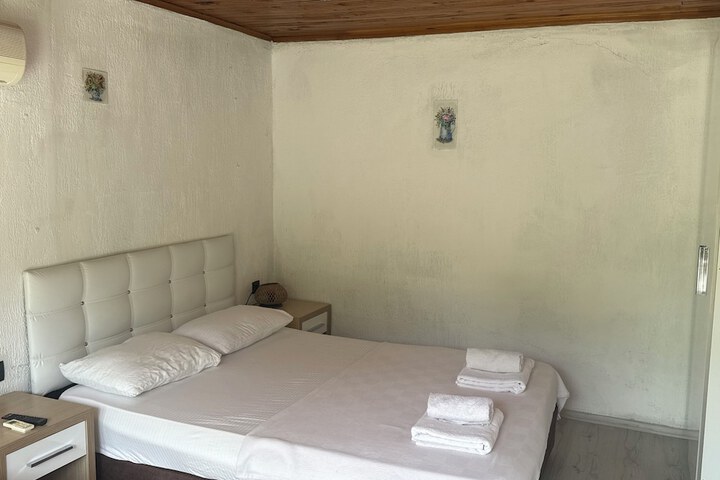 Room 36 of 74