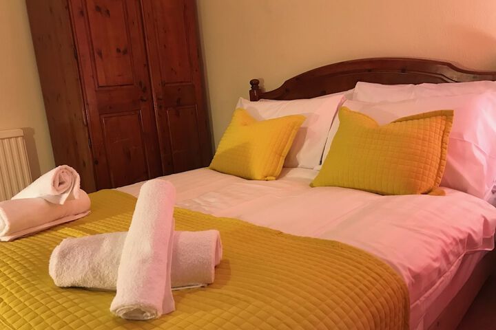 Room 2 of 13
