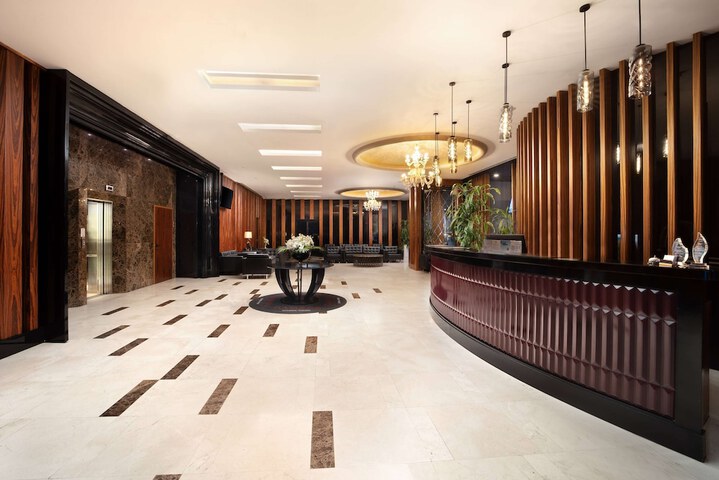 Guest Lobby
