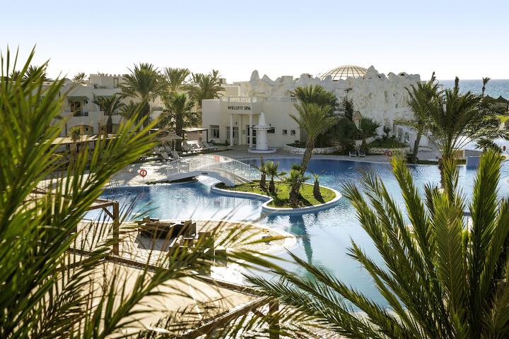 Pool Hotel