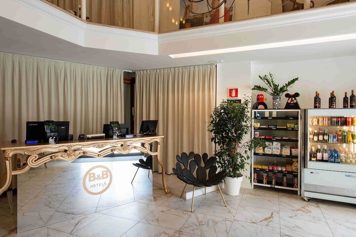 Guest Lobby