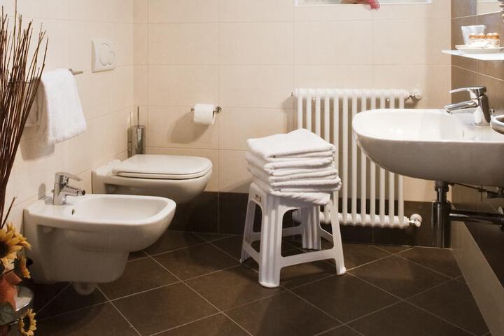 Clean Restrooms