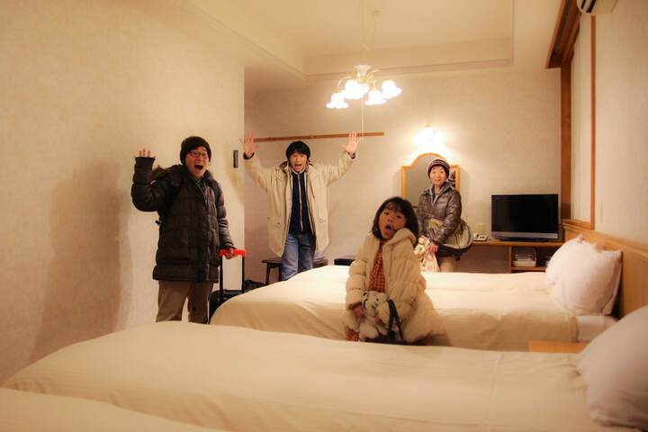 Room 13 of 66