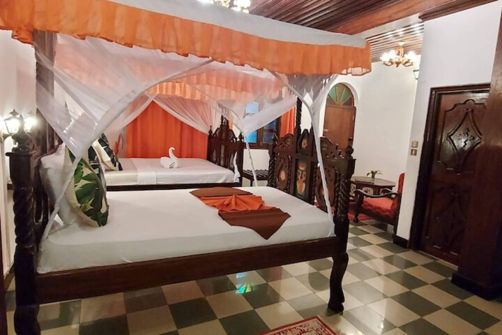 Room 15 of 43