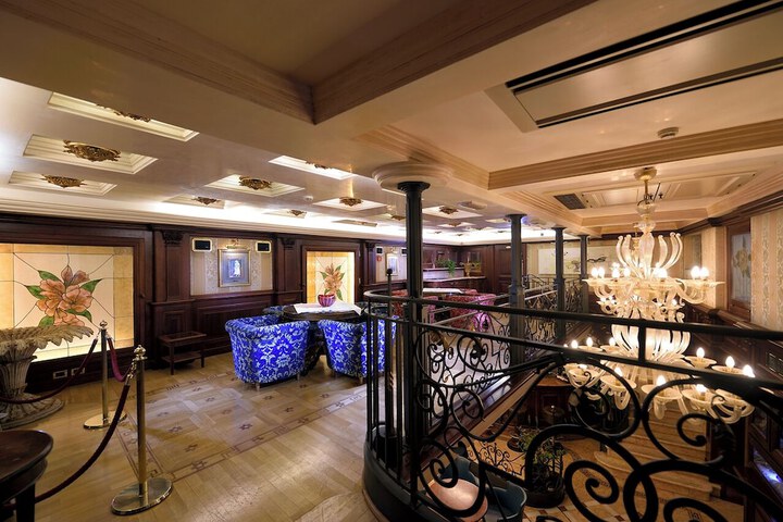 Guest Lobby