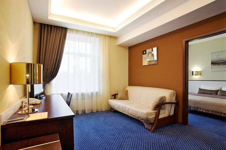 Room 12 of 55