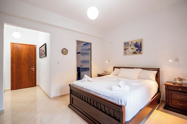Room 45 of 133
