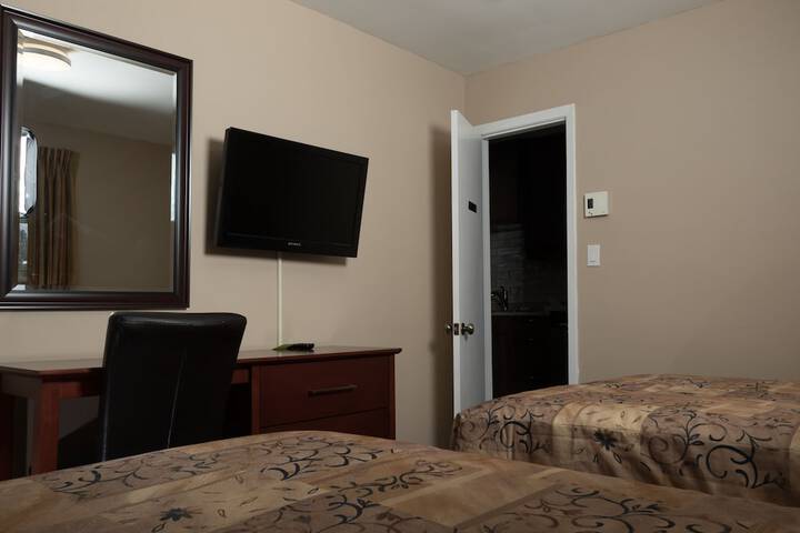Room 3 of 56