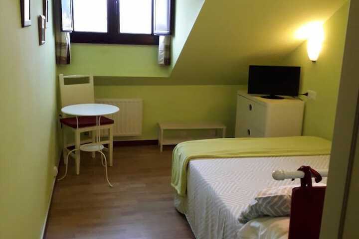 Room 18 of 50