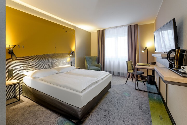Room 5 of 44