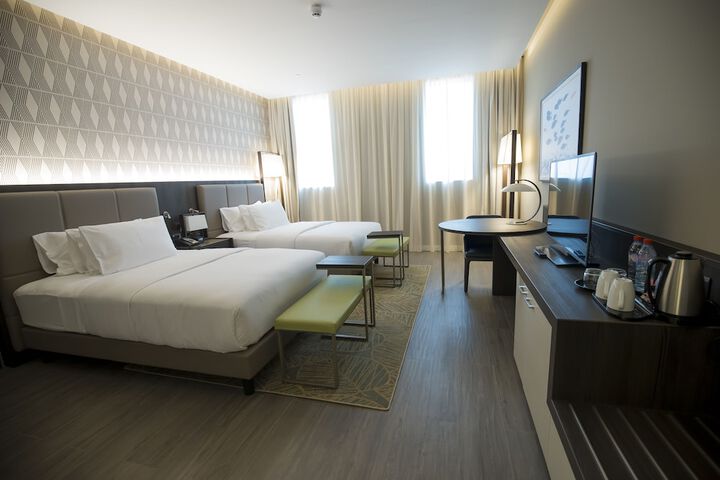 Room 10 of 46