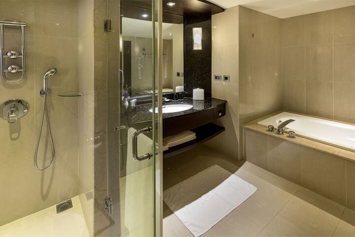 Room 21 of 39