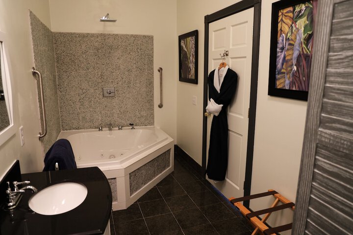 Room 25 of 52