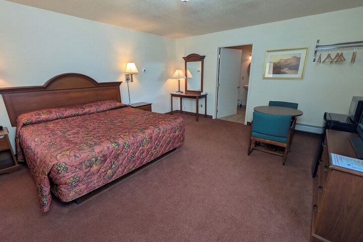 Room 61 of 84
