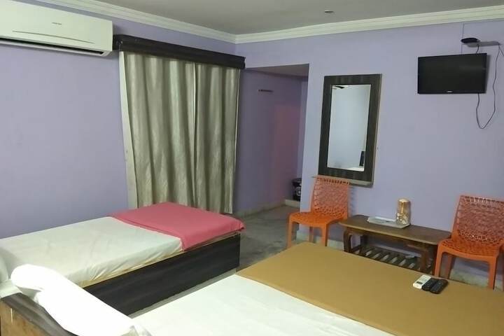 Room 8 of 10