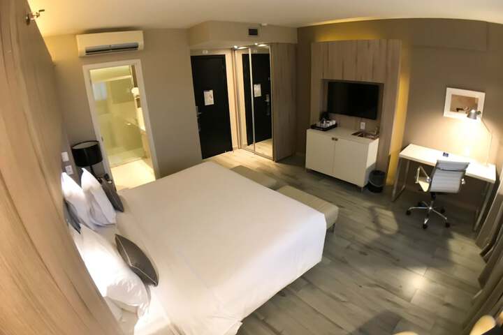 Room 39 of 110