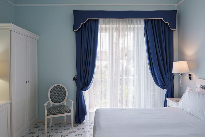 Room 20 of 111