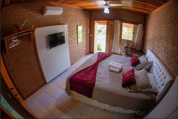 Room 3 of 40