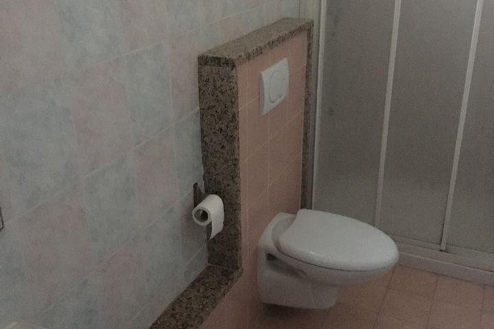 Room 13 of 19