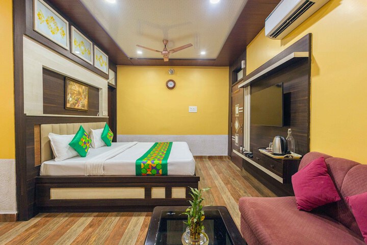 Room 6 of 46