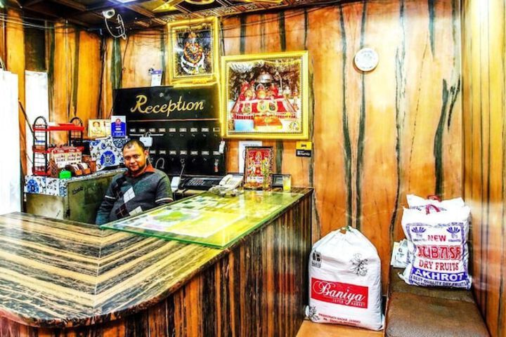 Gift Shop 10 of 11