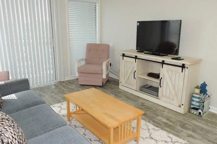 Room 4 of 15