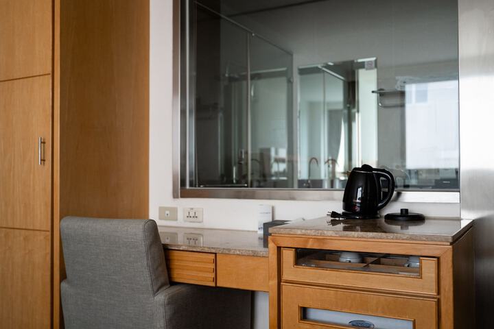 Room 17 of 44