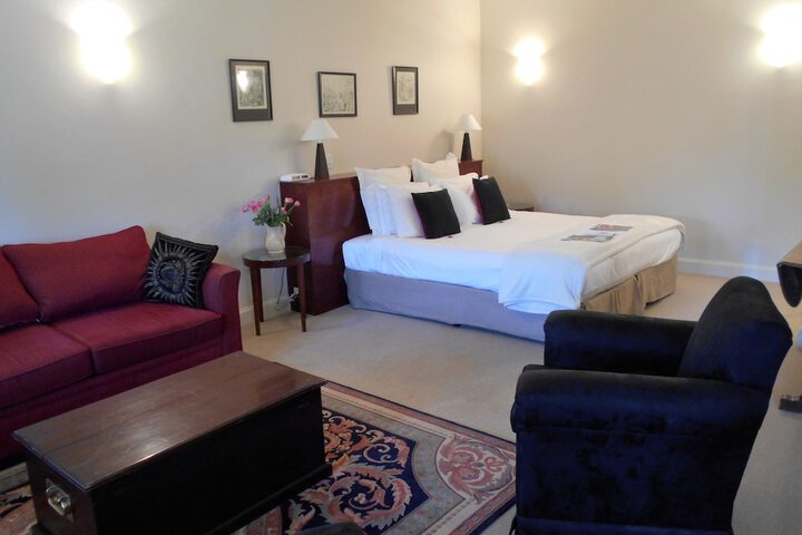 Room 13 of 36