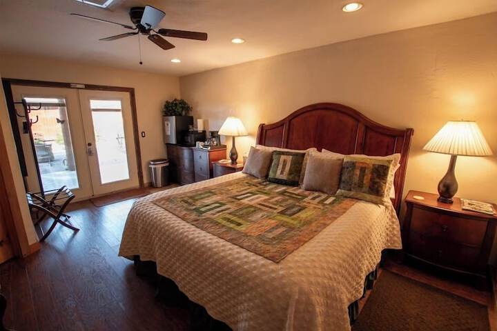 Room 4 of 51